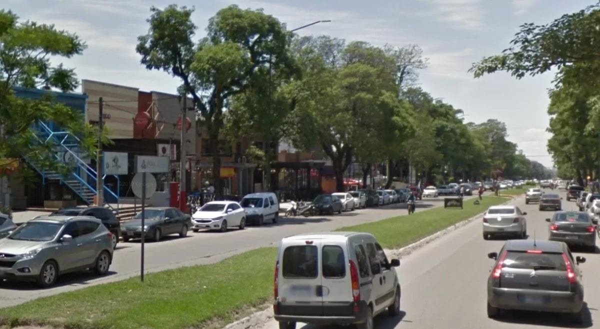 1227x673_en-yerba-buena-avenida-aconquija-entre-san-lorenzo-florida-foto-google-maps-907344-132938.webp