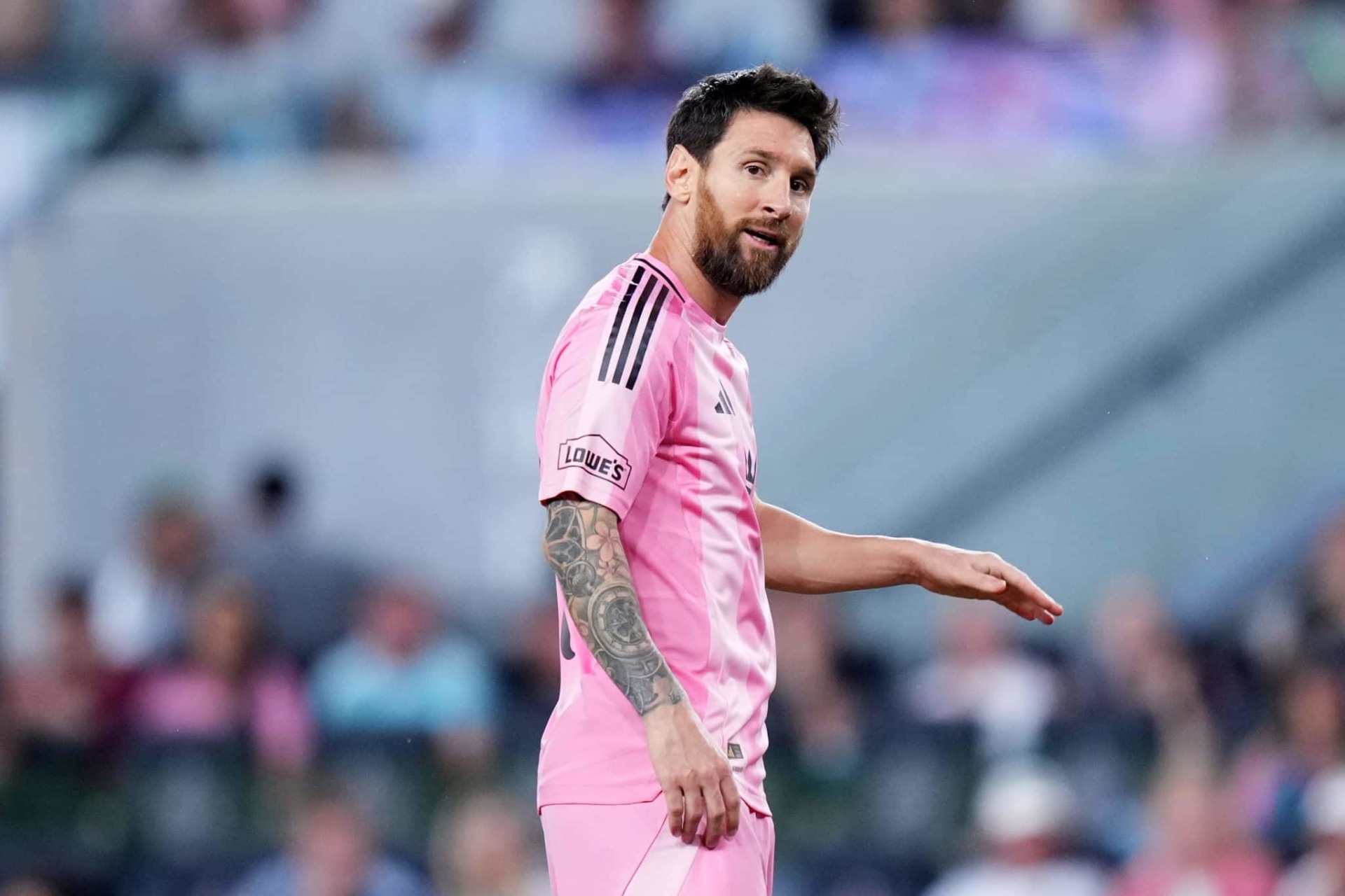 Entre récords y frustración: Messi sostiene a un Inter Miami que se aleja de la cima