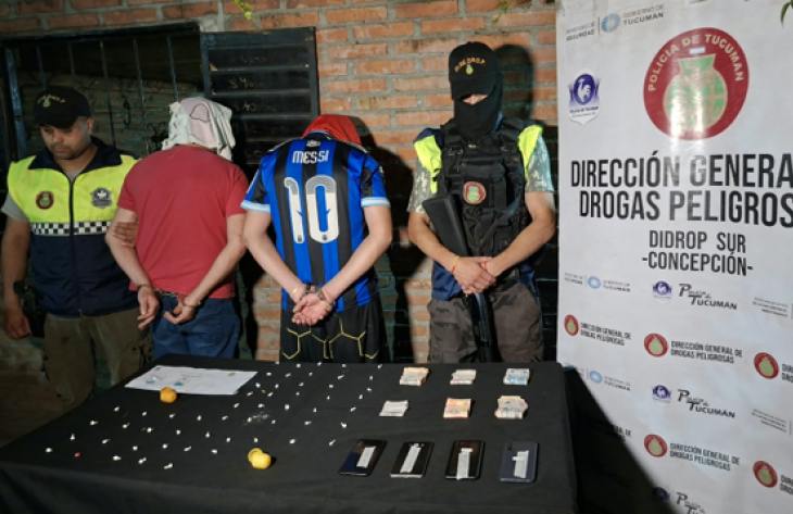 Secuestran más de 100 dosis de cocaína y detienen a tres personas tras múltiples allanamientos