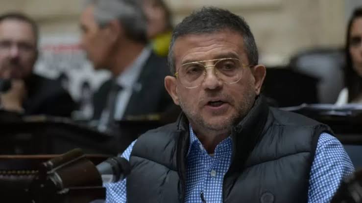 Carlos Cisneros anticipó su rechazo al Presupuesto 2027 y apuntó contra el oficialismo: "Es invotable"