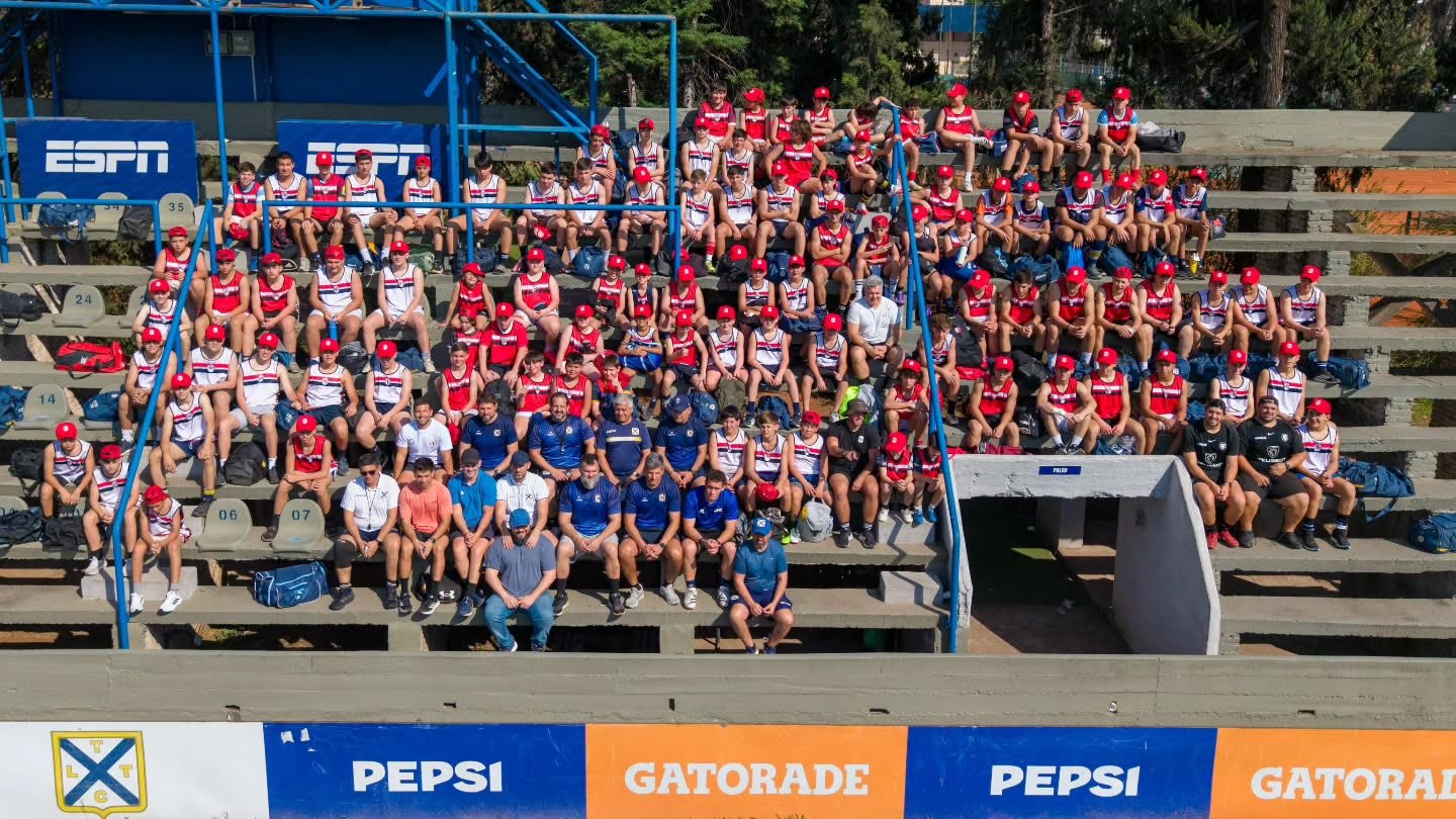 Más de 100 chicos participaron de un exitoso Campus de la Academia de Toulouse en Lawn Tennis