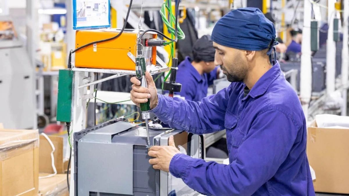Los industriales prevén menor producción y empleo, mientras el comercio anticipa subas de precios
