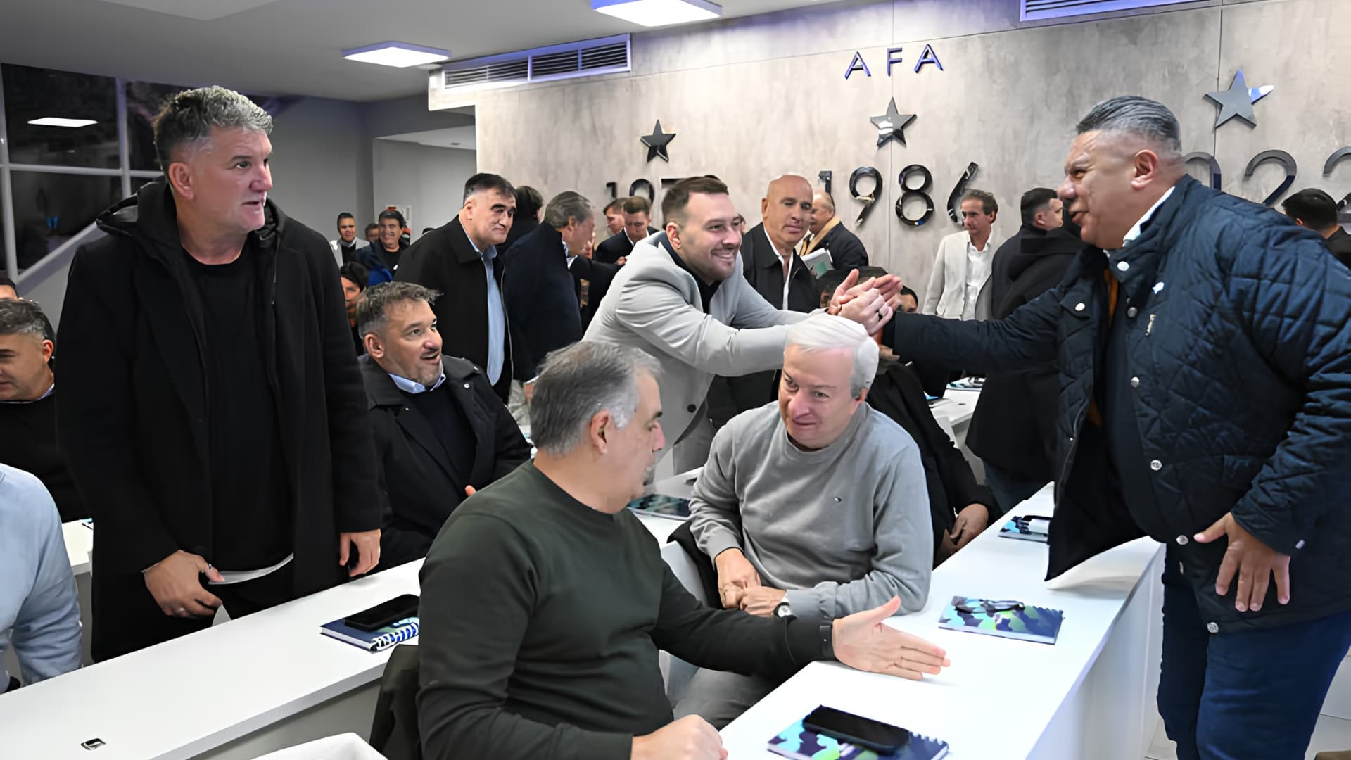 La AFA no mueve la fecha 11 pese al partido de la Selección y estrena una copa nueva desde 2027