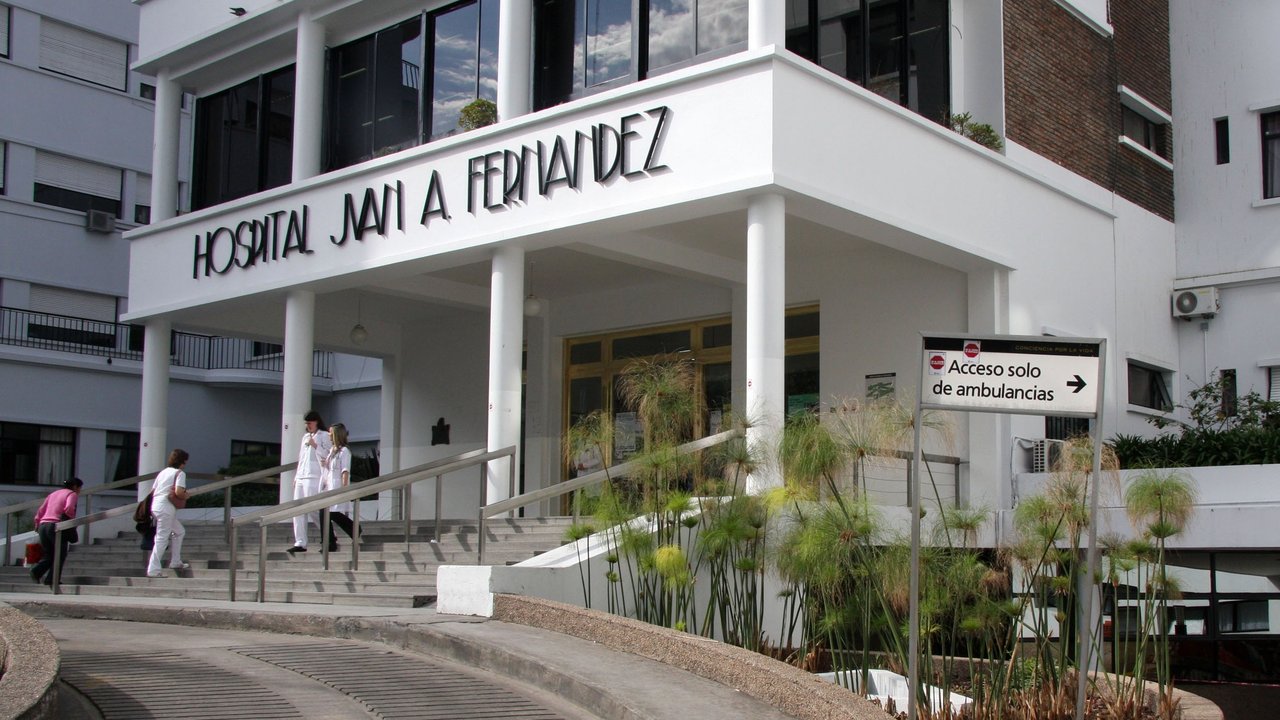 Residentes de hospitales porteños realizan un paro y marchan al Ministerio de Salud por una recomposición salarial