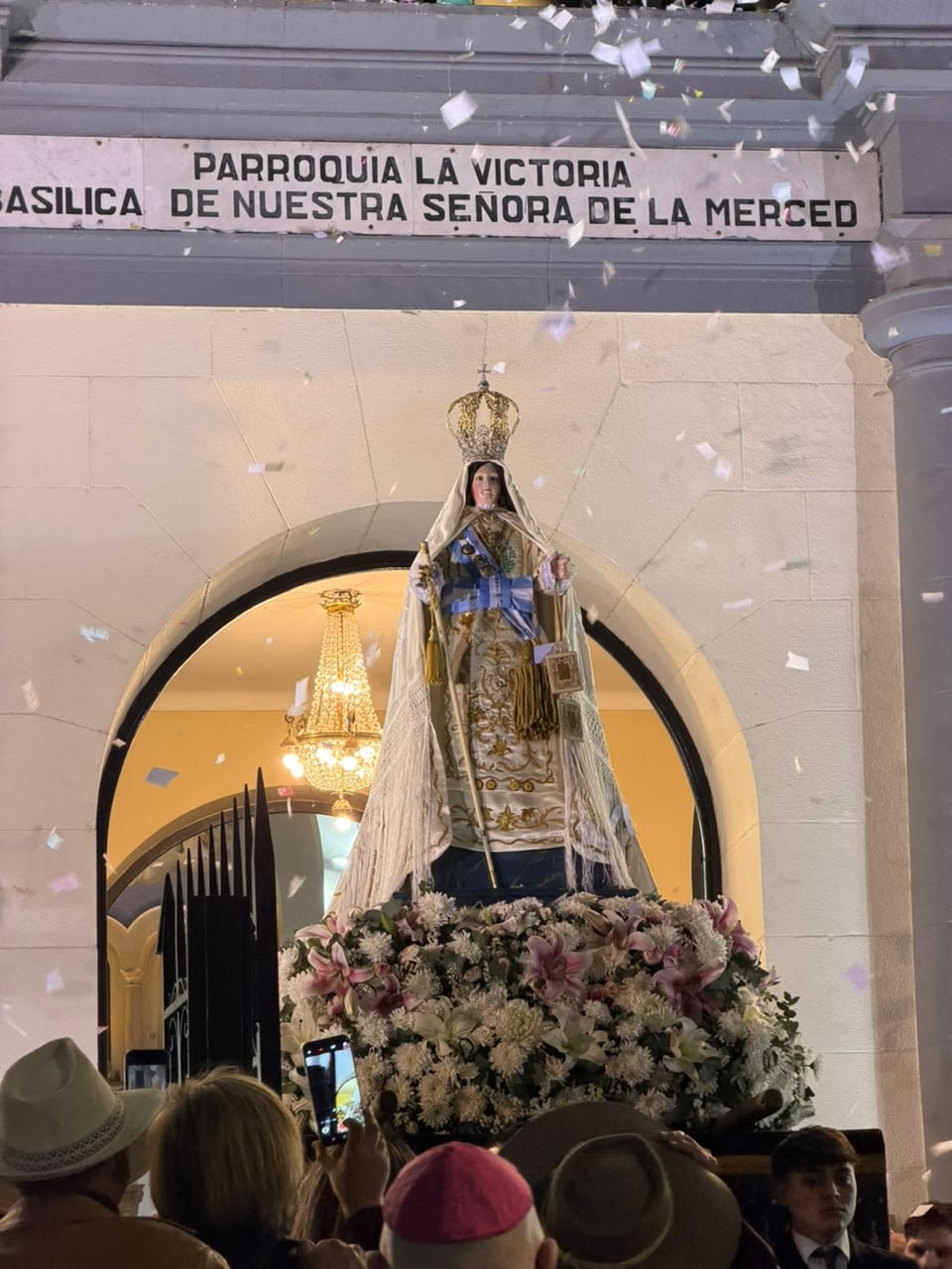 Agrupaciones tradicionalistas durante la vigilia