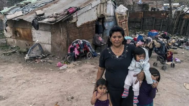 El INDEC difundirá el dato de pobreza del primer semestre y las estimaciones privadas anticipan una suba