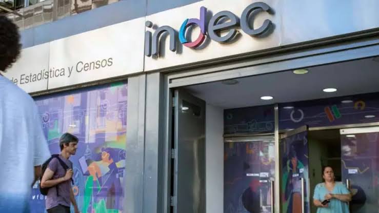 La actividad económica habría caído en julio y las consultoras advierten por una dinámica de “serrucho”