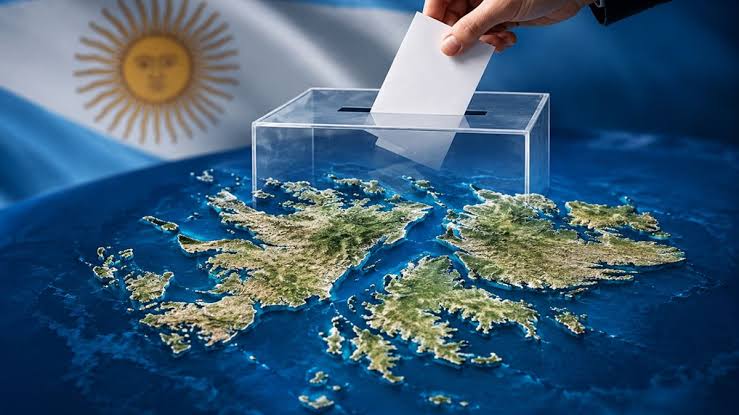 El 70% valora positivamente las sanciones a petroleras en Malvinas, pero el 61% atribuye los anuncios de Milei a un cálculo electoral