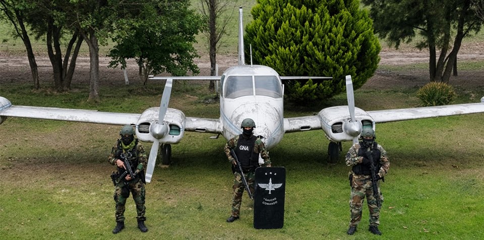Golpe al narcotráfico: detienen a tres hombres e incautan seis aeronaves en el interior de Tucumán