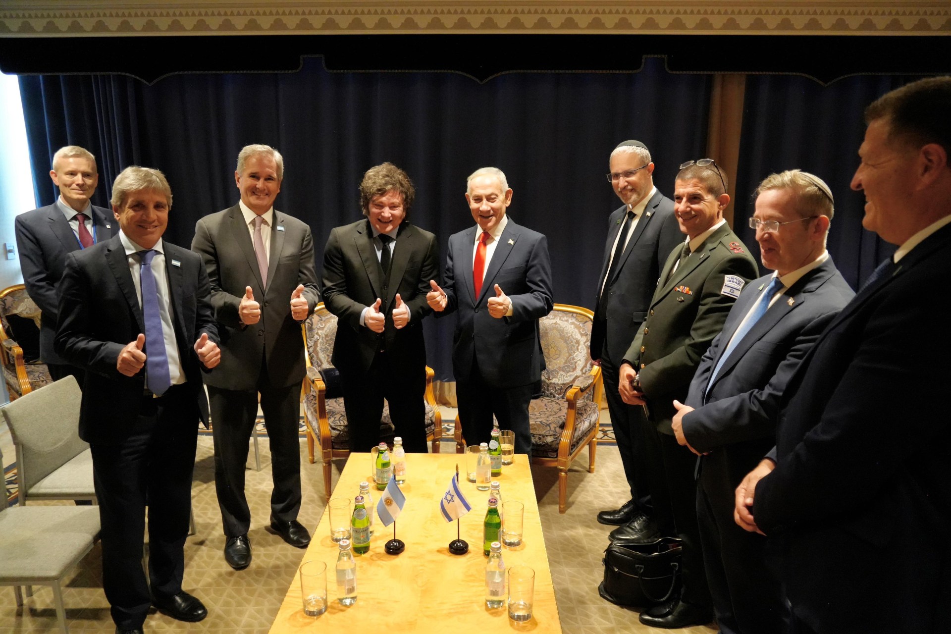 Netanyahu elogió la gestión de Javier Milei: “Lo que has hecho por la economía de Argentina es magistral”