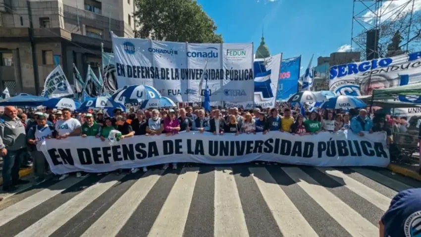 Docentes universitarios anunciaron un paro de hasta 72 horas para esta semana