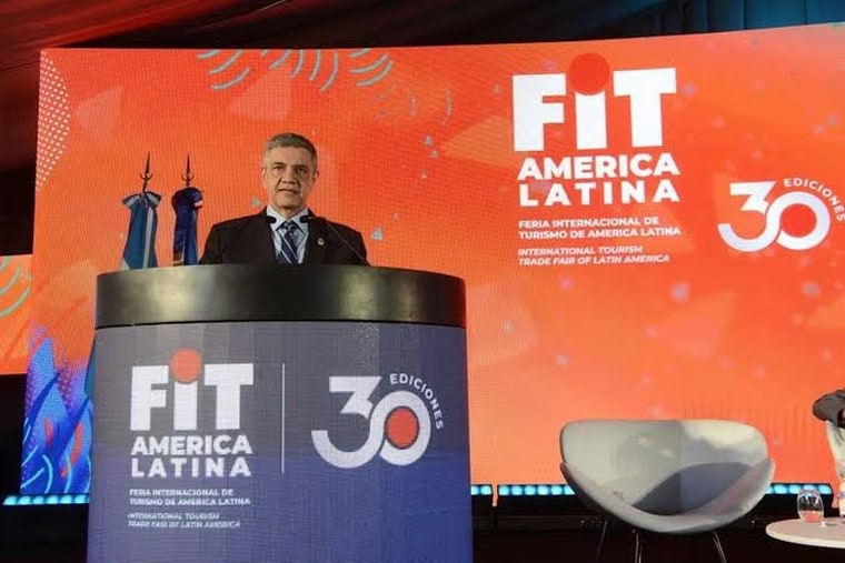 Jorge Macri anunció que eximirá del pago de ABL a hoteles, restaurantes y librerías de CABA