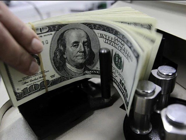La compra de dólar ahorro cedió en agosto, pero se mantuvo cerca de los U$S 3.000 millones