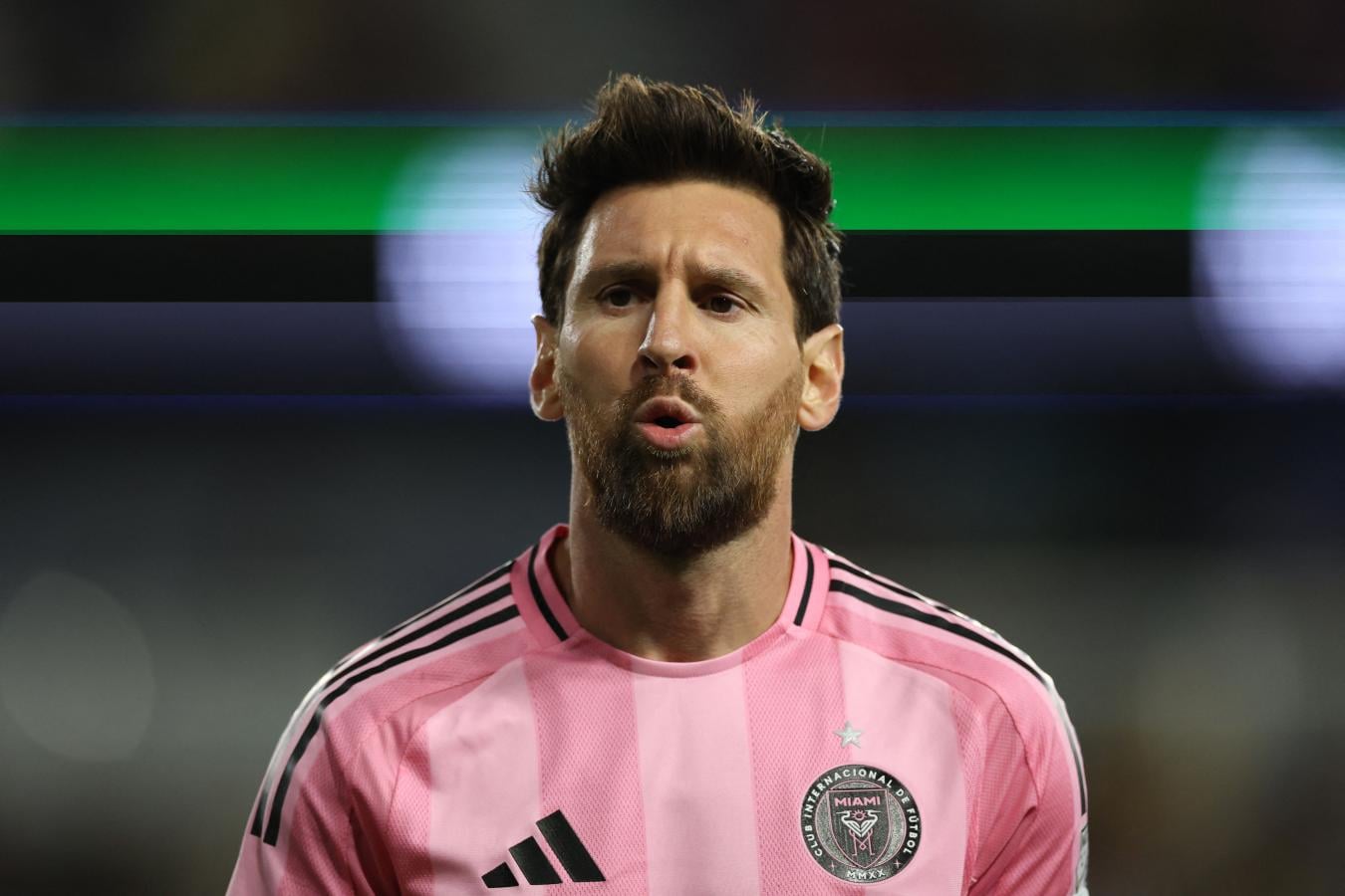 Messi clavó otro golazo de tiro libre, pero Inter Miami cayó 2-1 con Columbus Crew en el descuento