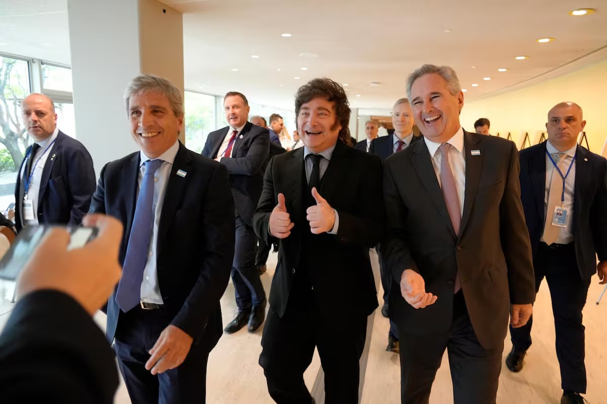 Milei viajará a París para participar de la Argentina Week y reunirse con Emmanuel Macron