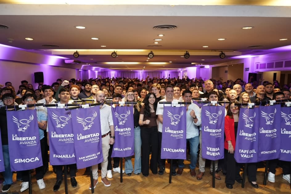 jovenes liberstarios tucuman.jpg