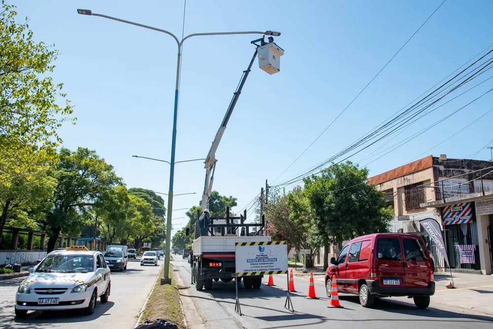 Luminaria vandalizada en San Miguel de Tucumán