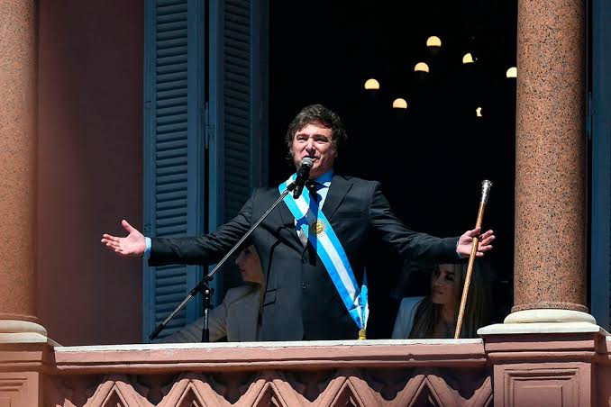 La confianza en el Gobierno cayó 5,9% y volvió al mínimo de la gestión Milei