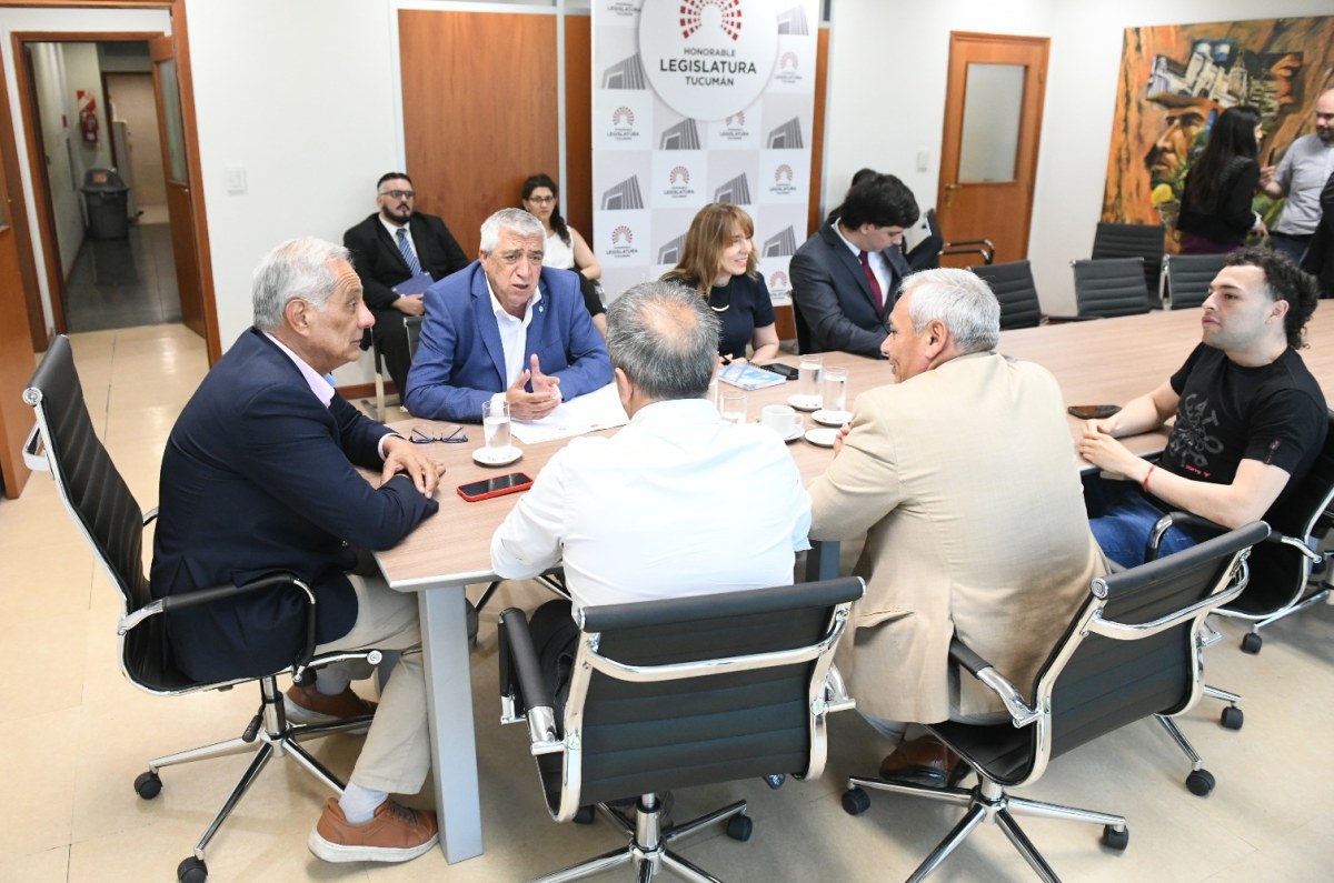 COMISION ENERGIA Y COMUNICACION.jpeg
