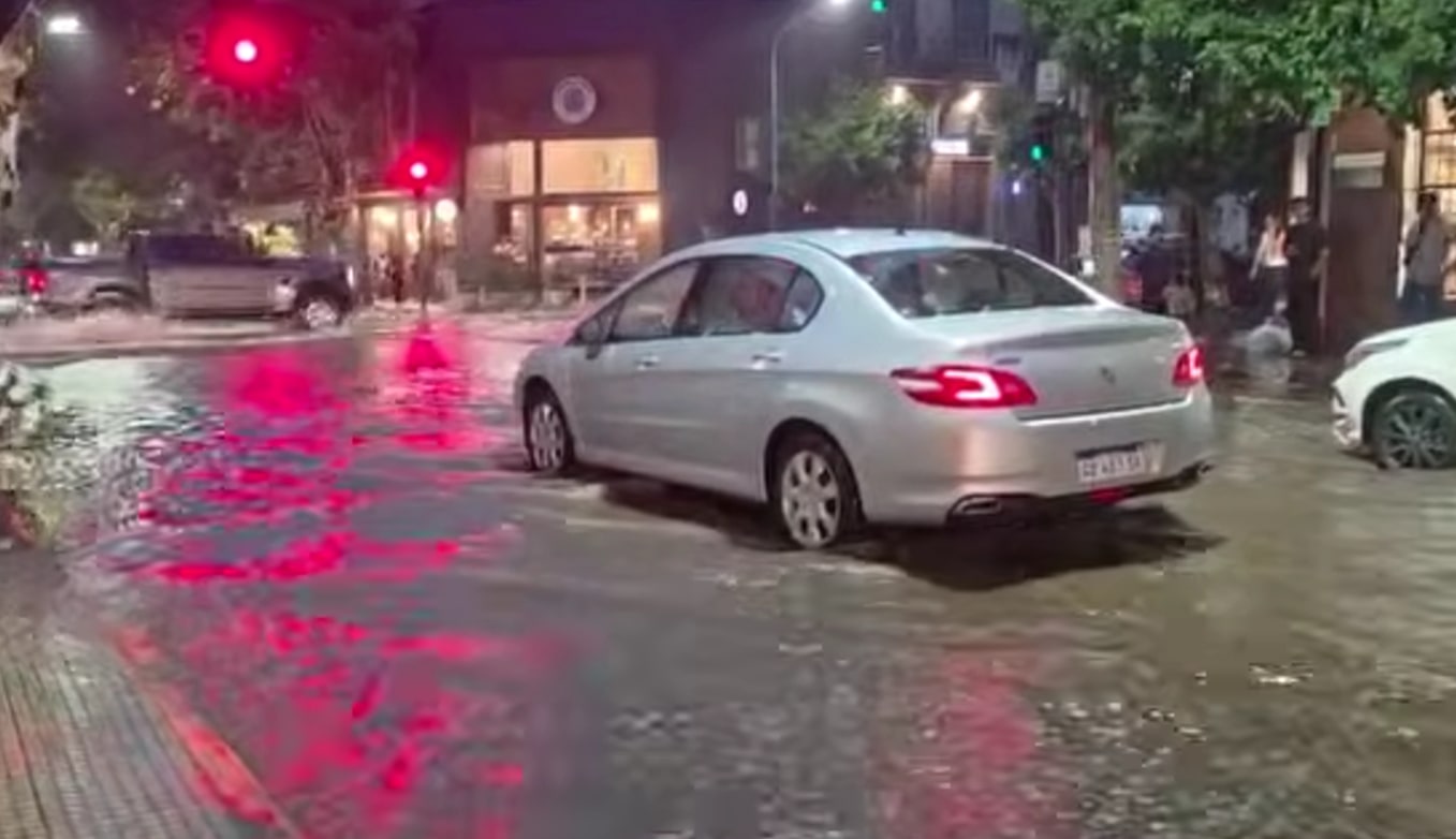 El Municipio atendió obstrucciones en desagües y aseguró que el sistema pluvial respondió “satisfactoriamente”