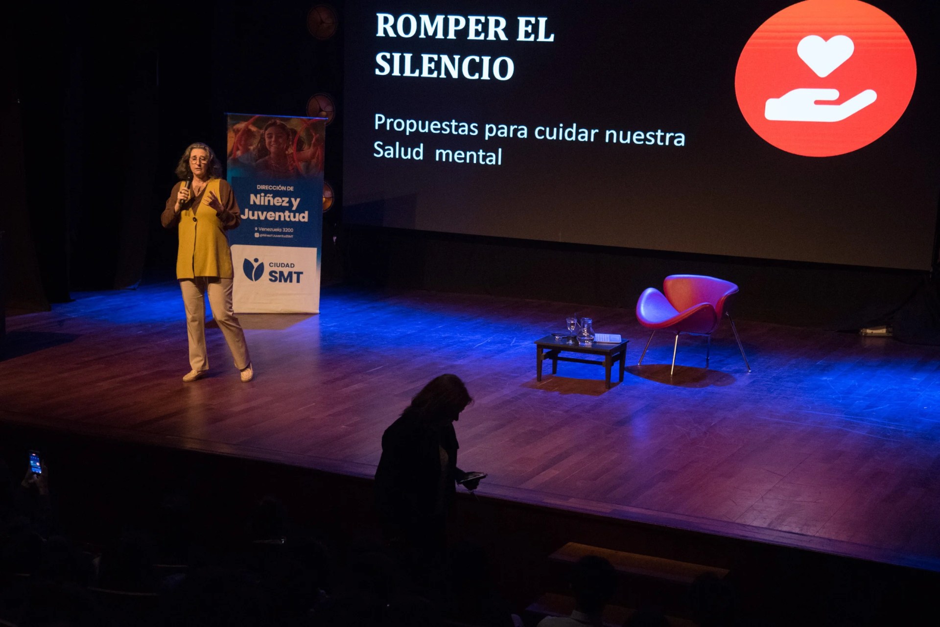 Jornada en el Teatro Rosita Ávila: capacitaron a 150 estudiantes para prevenir el suicidio adolescente