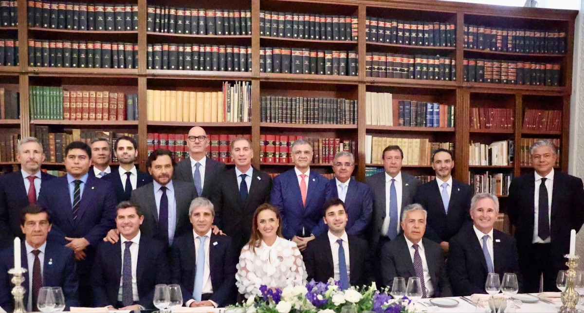 Gobernadores en París.jpg