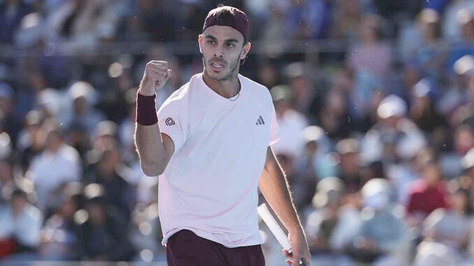 Francisco Cerúndolo jugó un tenis de alto vuelo y está en cuartos en Beijing
