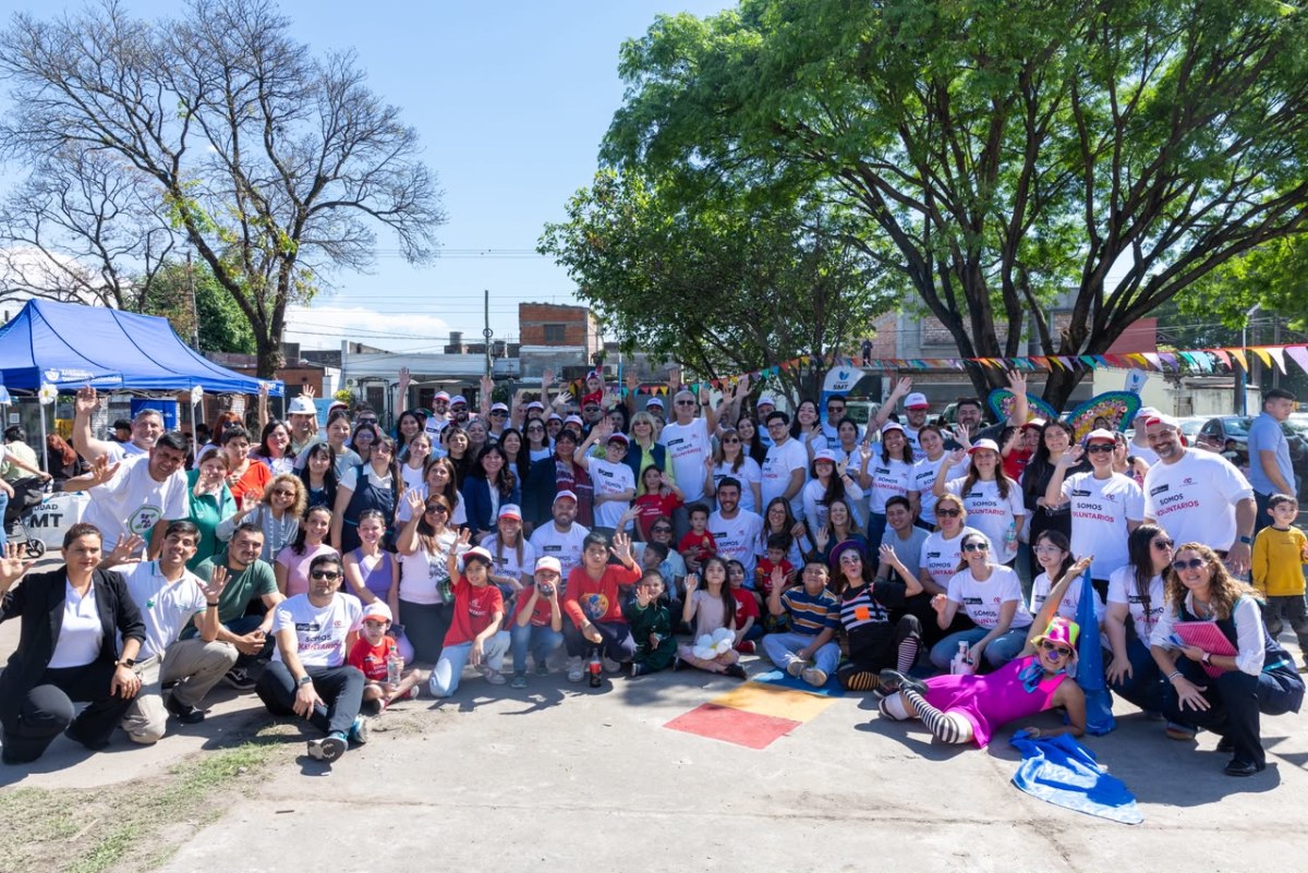 Rossana Chahla en el inicio de transformación junto a Coca Cola de un basural que será convertido en un espacio para los vecinos (5).jpeg