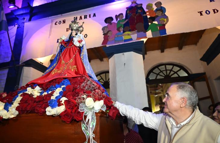 Jaldo participó de la vigilia de la Virgen del Rosario en Burruyacú y pidió “salud para todos los tucumanos y argentinos”