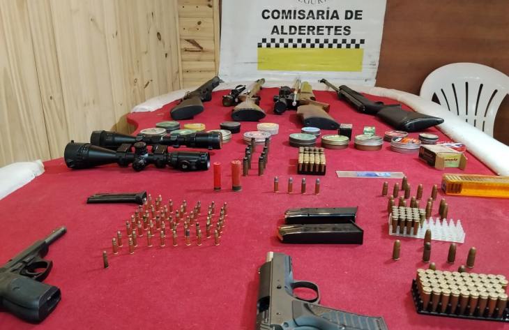 Secuestraron armas y ropa tras un enfrentamiento a tiros entre dos familias