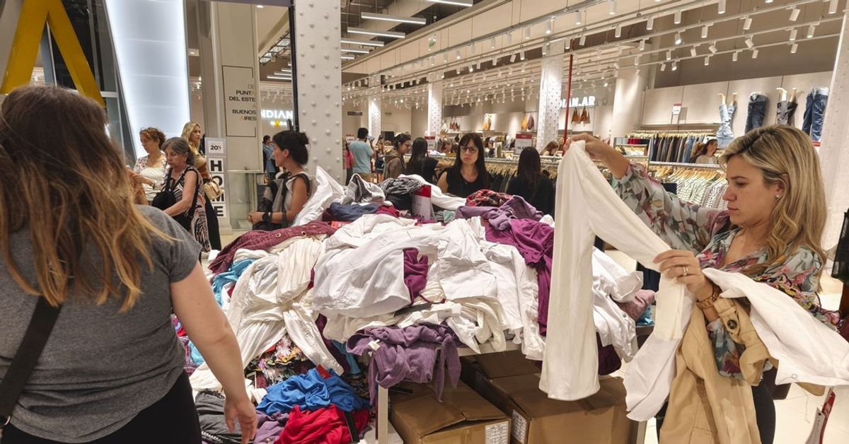 Las ventas minoristas pyme crecieron 0,3% interanual en septiembre, pero cayeron frente a agosto