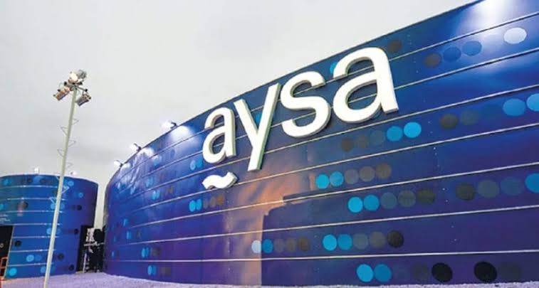 El Gobierno oficializó a los dos grupos que competirán por el 90% de AySA y abrirá las ofertas económicas