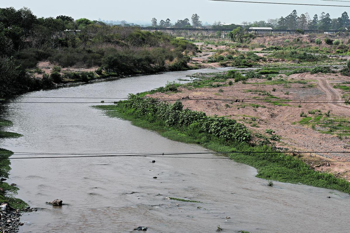 Impulsan un plan maestro para el Río Salí luego de detectar niveles críticos de contaminación fecal