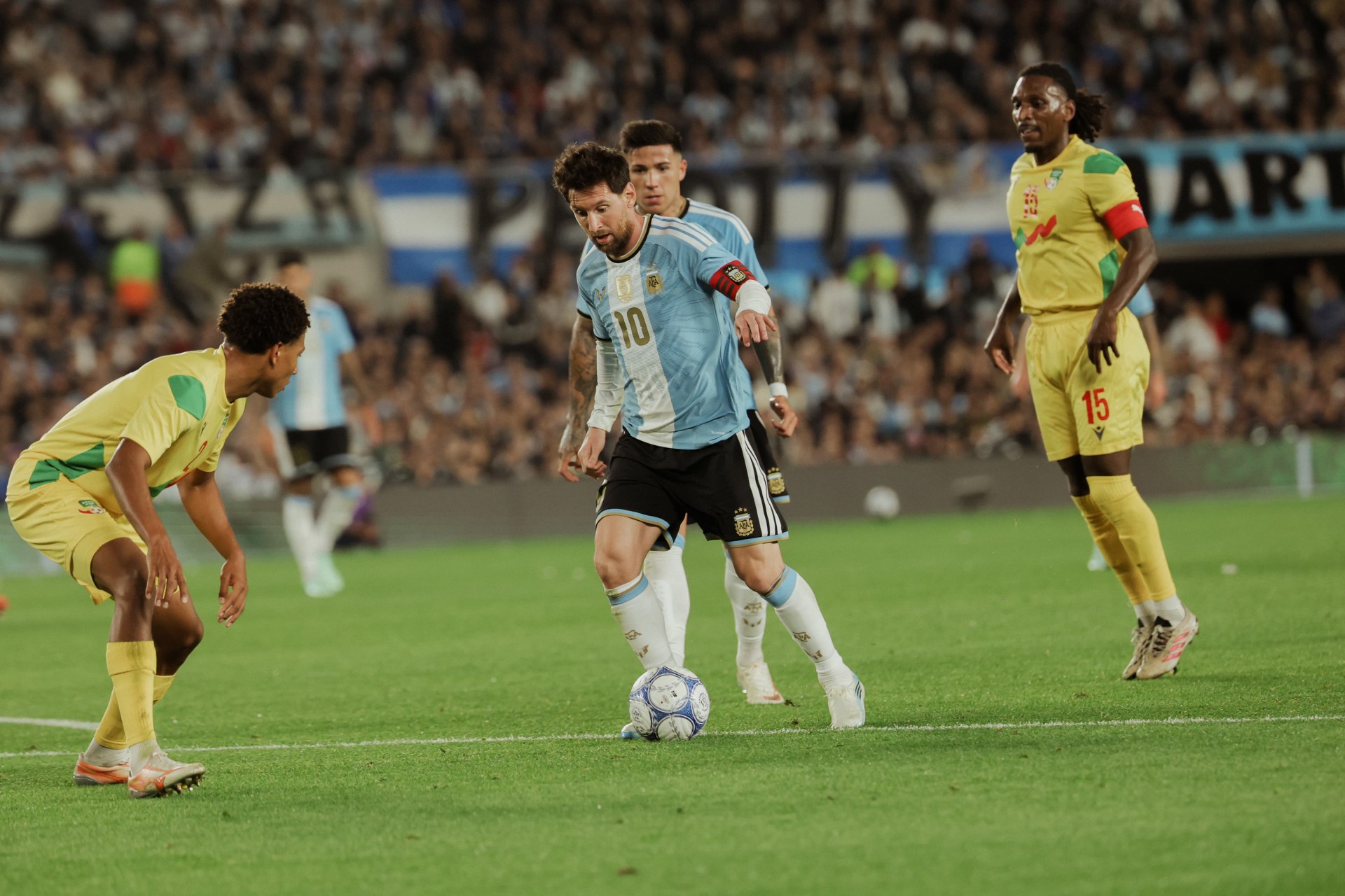 Con gol, asistencia y rodeado de cariño: así fue el último partido de Messi en la Selección Argentina