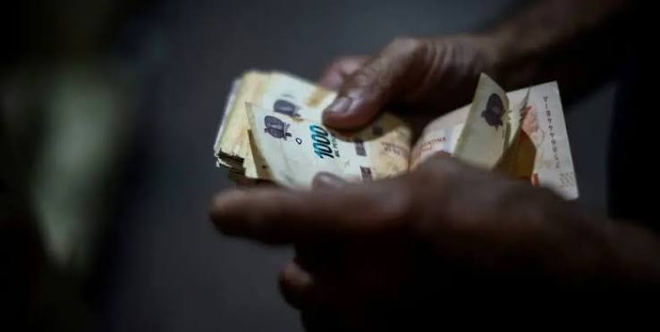 Las familias deben $2,5 millones promedio por créditos al consumo y crece la deuda incobrable en billeteras virtuales