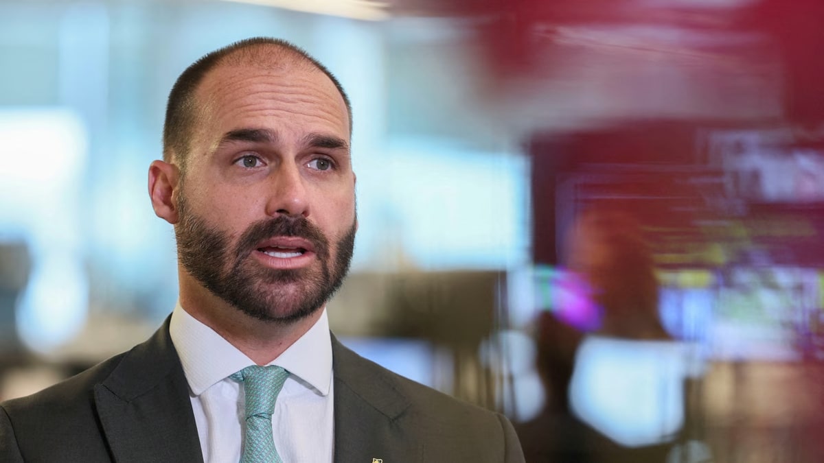 El Supremo Tribunal Federal ordenó la detención de Eduardo Bolsonaro a días del balotaje