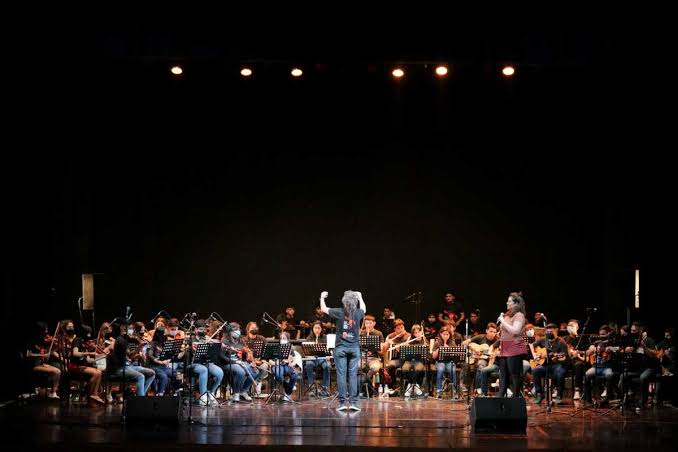 La Orquesta Chivo Valladares celebra sus 18 años con un tributo al Indio Solari en el Teatro San Martín