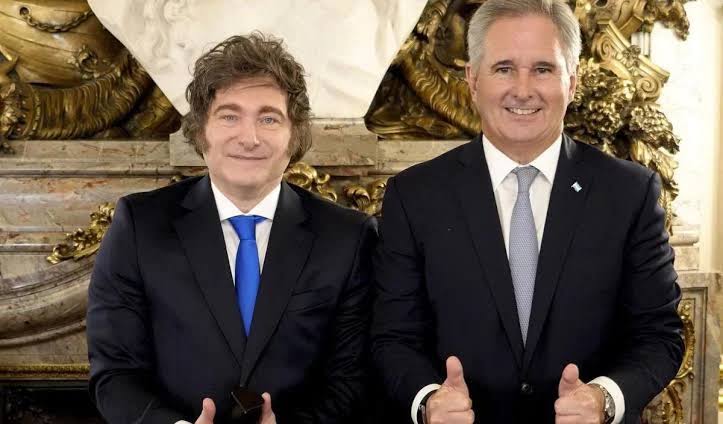 Milei designó a Raúl Santiago Ailan como embajador argentino en Namibia y Mauricio