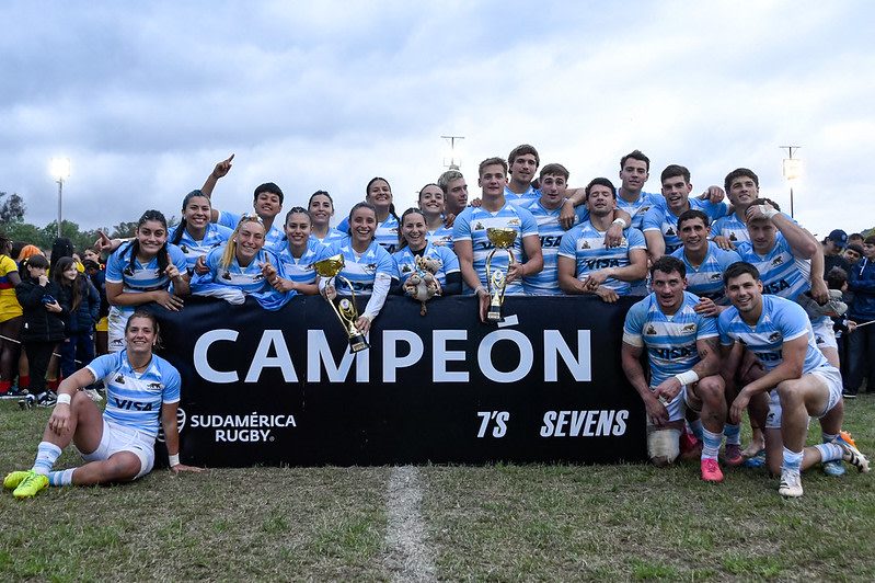 Otra vez en lo más alto: con presencia tucumana, los Pumas y las Yaguaretés son campeones sudamericanos