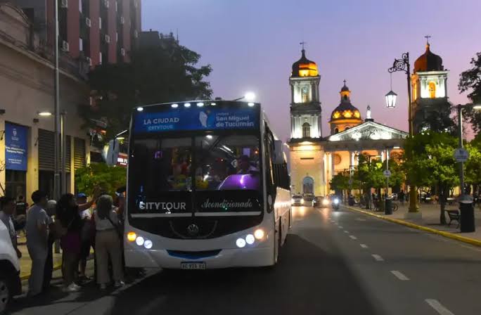 Tucumán aceleró el consumo turístico y superó el promedio nacional en un fin de semana de escapadas