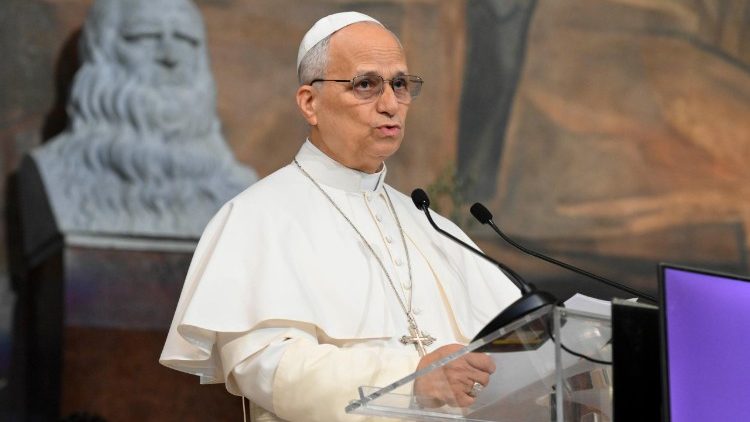 El papa León XIV ya ingresó al Hospital Policlínico Gemelli para someterse a su cirugía pulmonar