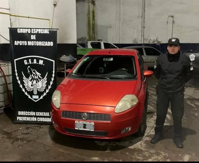 Le robaron el auto hace 11 años y lo encontraron pasando por un control