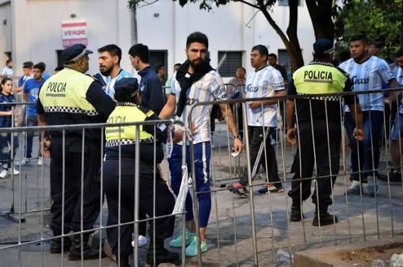 Más de un tercio de los tucumanos que van a la cancha evaden los controles de Tribuna Segura