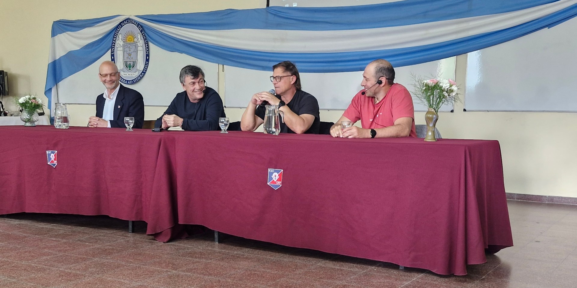 "El rugby argentino nunca puede prescindir del rugby amateur, es la clave del éxito", aseguró el "Huevo" Hourcade