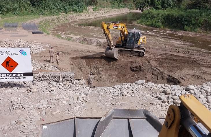 Avanzan las obras en el Río Salí para recuperar su cauce original a la altura de Los Gómez