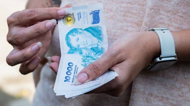 ¿Por qué los sueldos no alcanzan a fin de mes en Tucumán tras los cuestionamientos de Milei sobre el consumo?