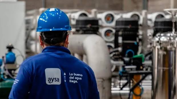 El Gobierno adjudicó el 90% de AySA por US$340 millones y fijó la firma del contrato para noviembre