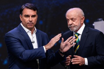 Flávio Bolsonaro y "Lula" da Silva protagonizaron un intenso debate antes del balotaje