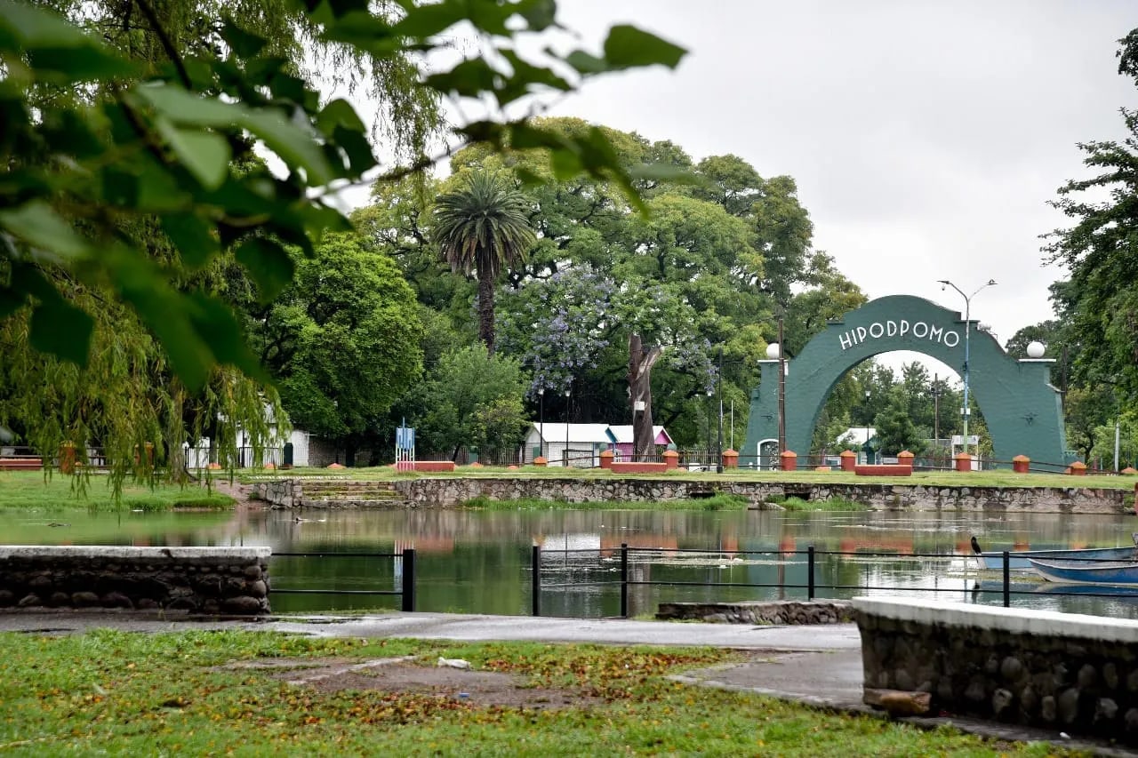 Frenaron el proyecto para concesionar los baños públicos de cuatro parques de la capital