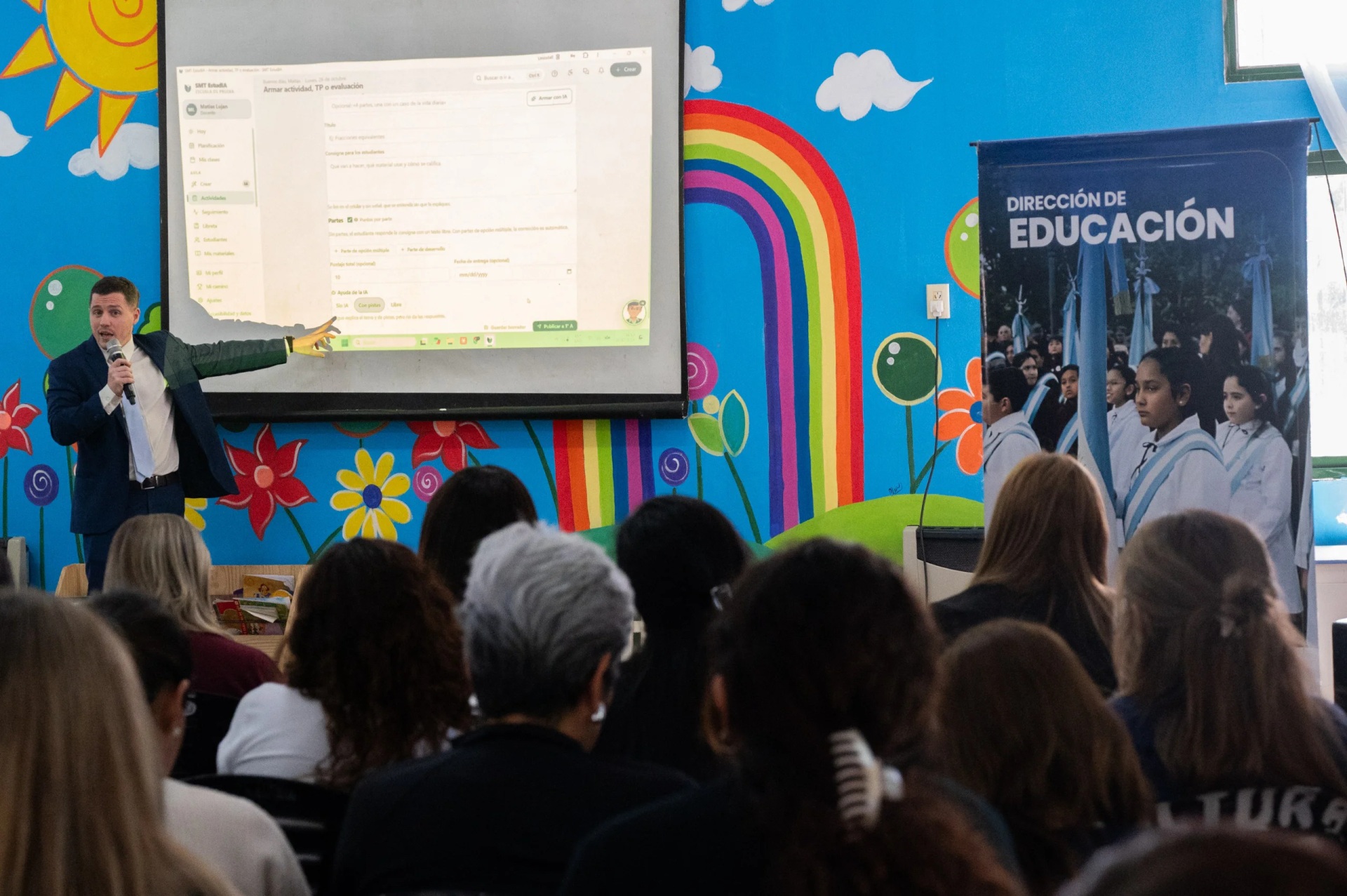 La inteligencia artificial llega a las aulas municipales: capacitan a docentes para mejorar la enseñanza